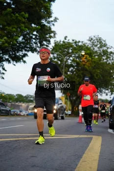 Runner Photo 4196961