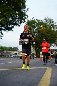 Runner Photo 4196963