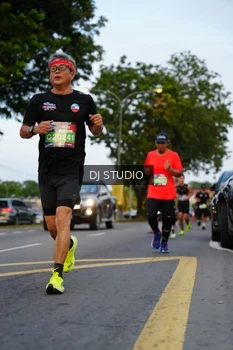 Runner Photo 4196966