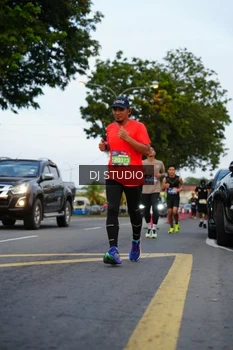 Runner Photo 4196970