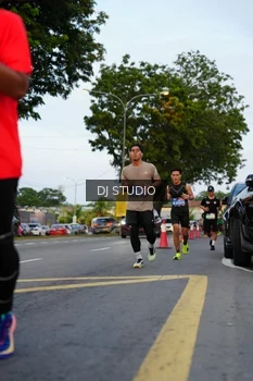 Runner Photo 4196977