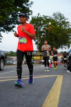 Runner Photo 4196979