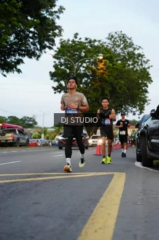 Runner Photo 4196985