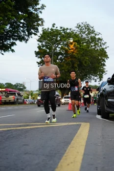 Runner Photo 4196986