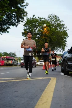 Runner Photo 4196987