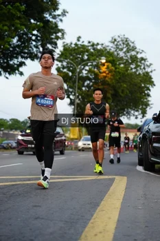 Runner Photo 4196992
