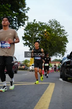 Runner Photo 4196998