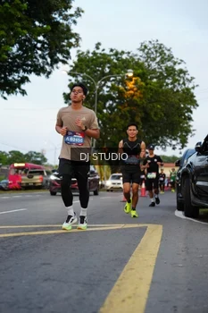 Runner Photo 4196999