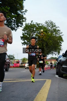 Runner Photo 4197003