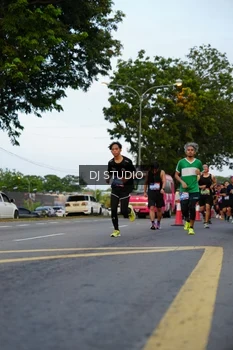 Runner Photo 4197040