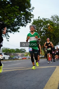 Runner Photo 4197054