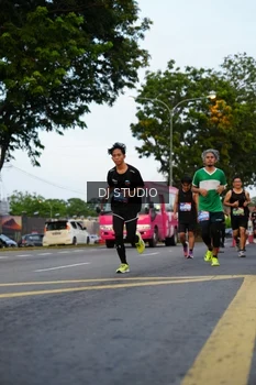 Runner Photo 4197067