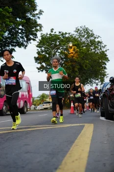 Runner Photo 4197069