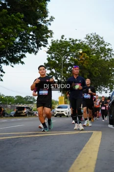 Runner Photo 4197096