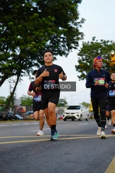 Runner Photo 4197099