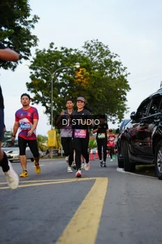 Runner Photo 4197124