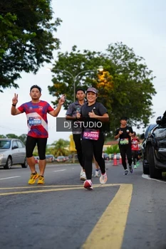 Runner Photo 4197125