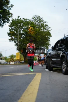 Runner Photo 4197156