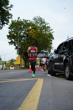 Runner Photo 4197159