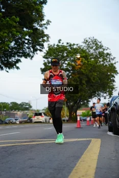 Runner Photo 4197168