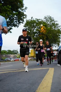Runner Photo 4197217