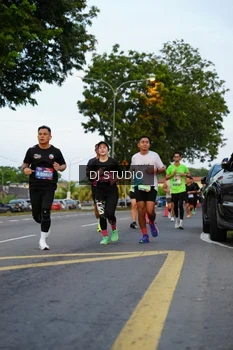 Runner Photo 4197235