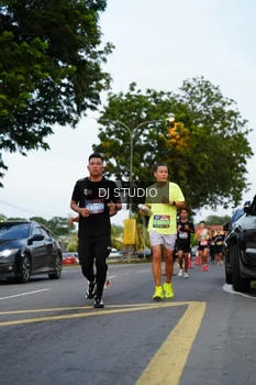 Runner Photo 4197317
