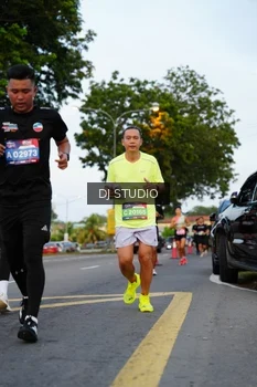 Runner Photo 4197330