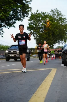Runner Photo 4197352
