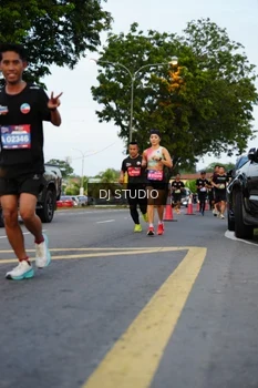 Runner Photo 4197356
