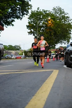 Runner Photo 4197359