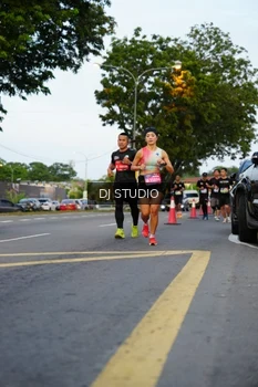 Runner Photo 4197360