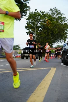 Runner Photo 4197366