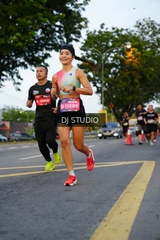 Runner Photo 4197372