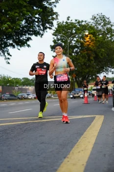 Runner Photo 4197373