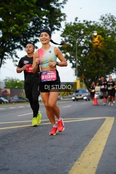 Runner Photo 4197375