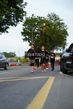 Runner Photo 4197381