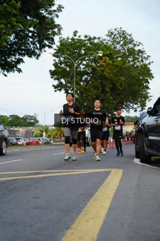Runner Photo 4197383