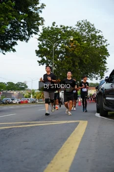 Runner Photo 4197384