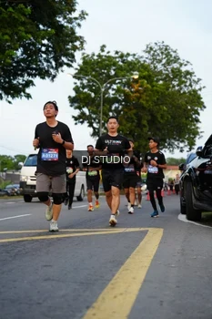 Runner Photo 4197395