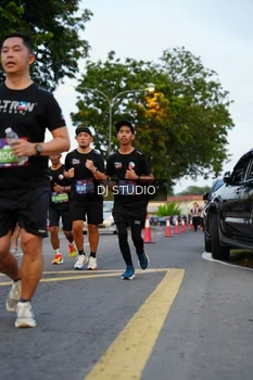 Runner Photo 4197412