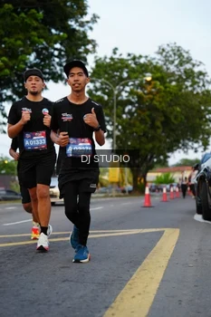 Runner Photo 4197423