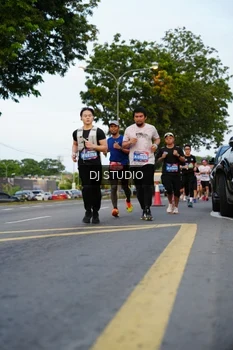 Runner Photo 4197438