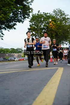 Runner Photo 4197441