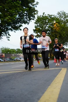 Runner Photo 4197448