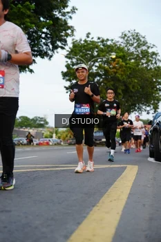 Runner Photo 4197452