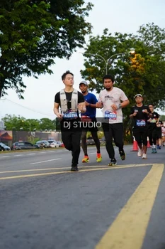 Runner Photo 4197453
