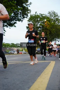 Runner Photo 4197454