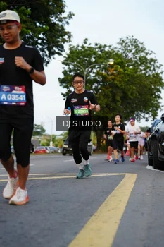 Runner Photo 4197464