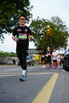 Runner Photo 4197466